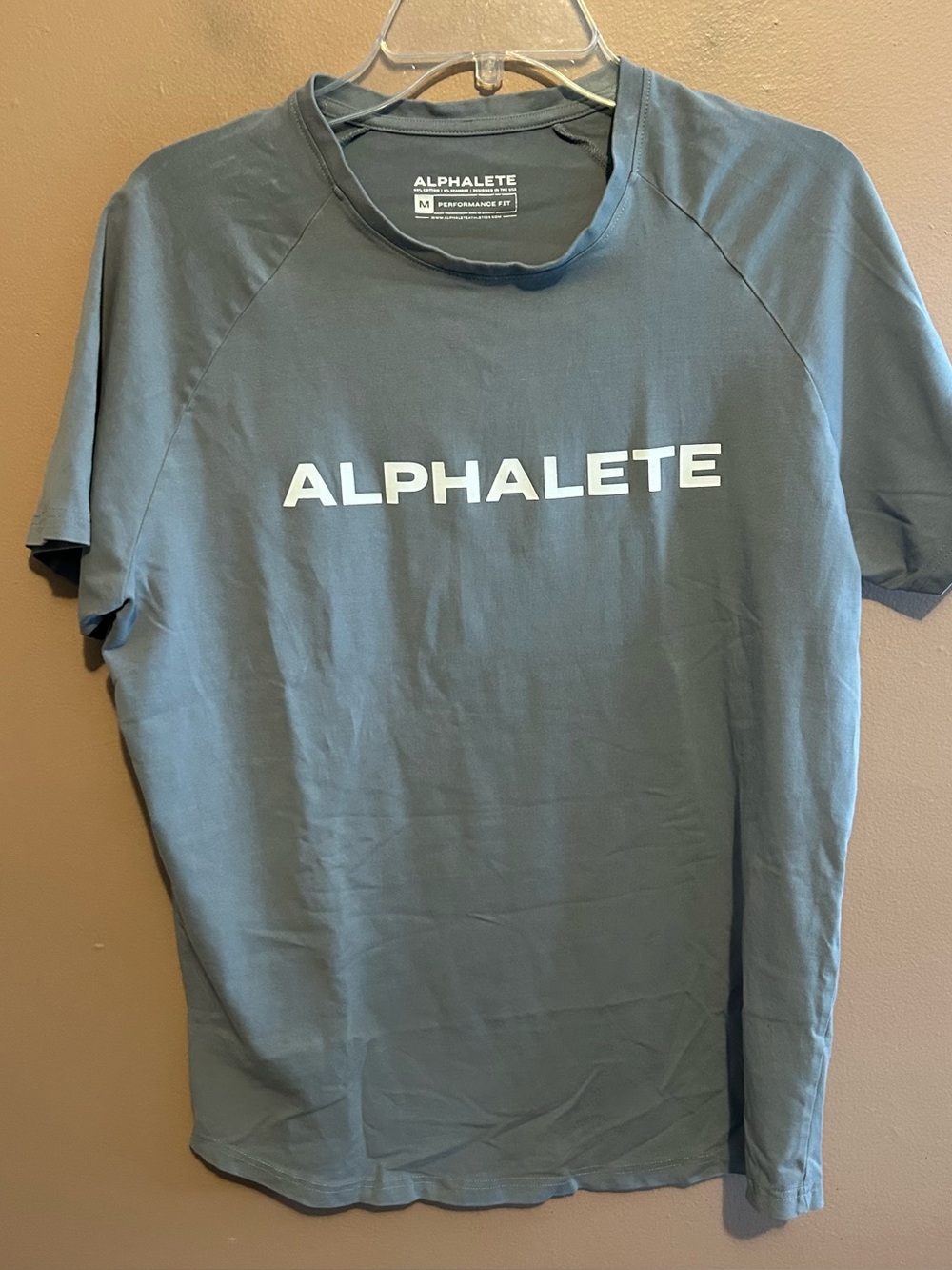 Alphalete Men’s Medium Performance Fit T-Shirt Gray